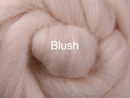 Corriedale sliver dyed 10g blush colour