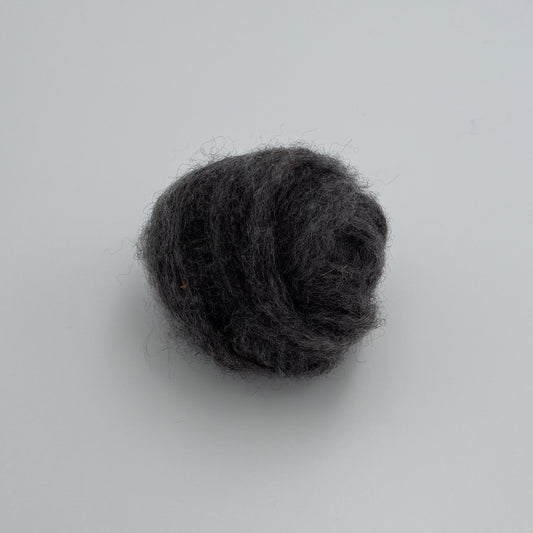 Gotland wool roving grey 50-100g